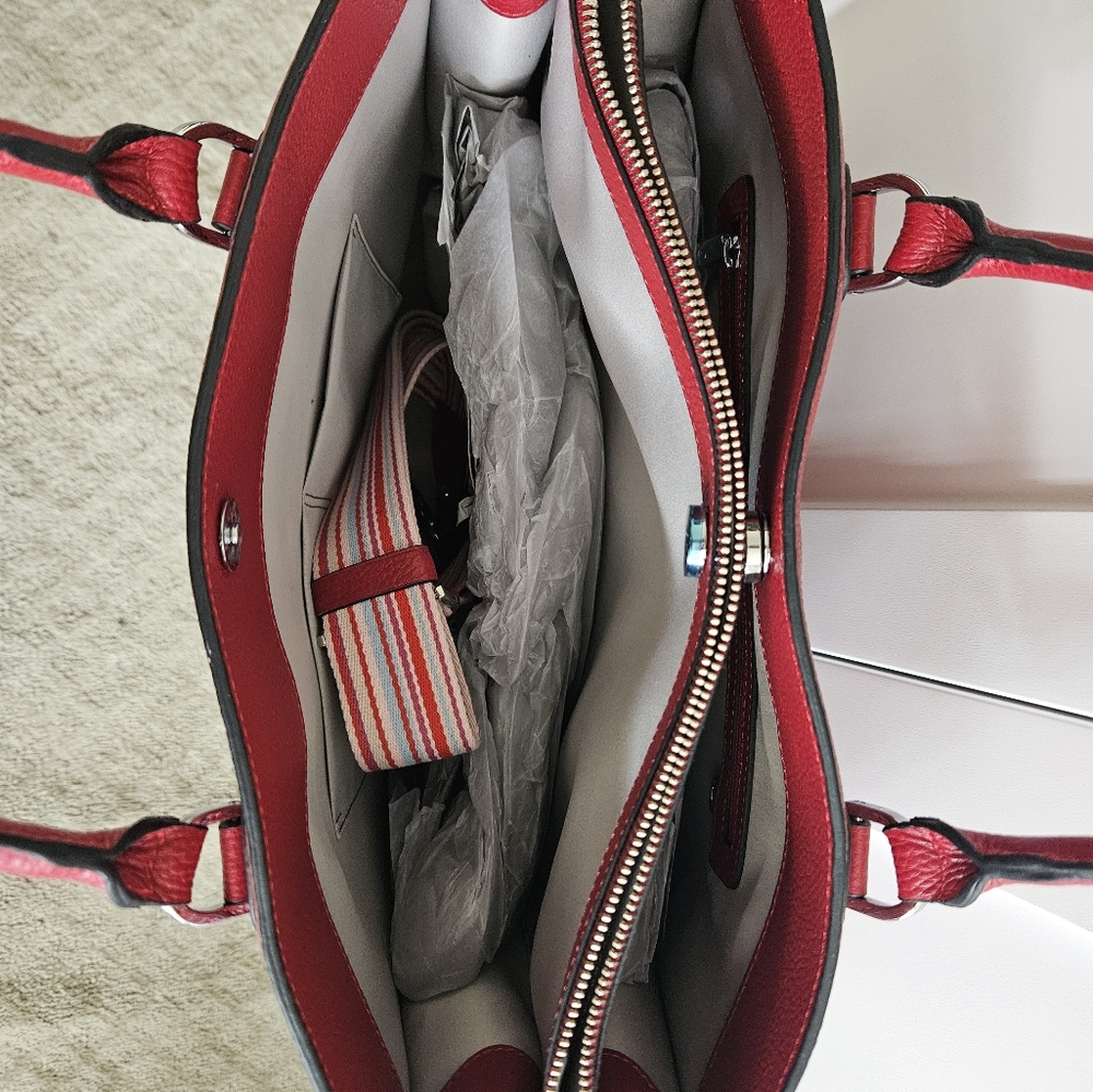 Handbag - Picture 2 of 8